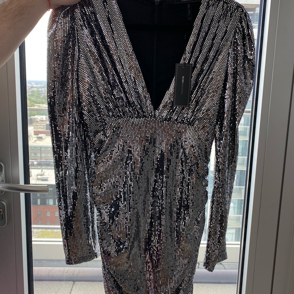 NEVER WORN WITH TAGS BCBG EVENING DRESS - Picture 1 of 2